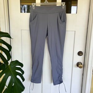 Columbia Women’s Stretch Capri Pants with Adjustable Drawstring Hem — Size M